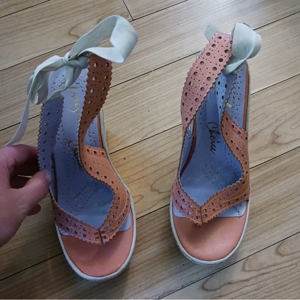 IRREGULAR CHOICE TIE-BACK WEDGED SANDALS - Size 39